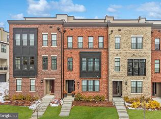 43416 Grandmoore St, Ashburn, VA 20148