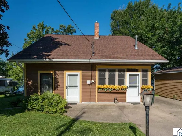 911 Reed St, Waterville, MN 56096