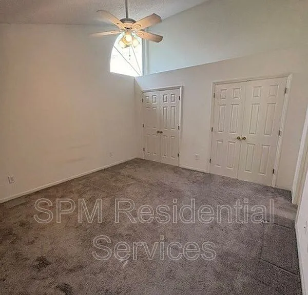 2705 Mayfair Dr #H-303 — Photo 11
