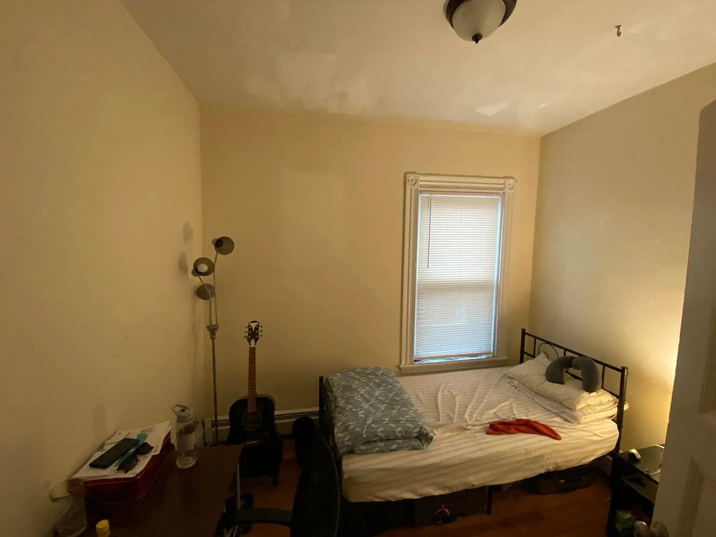 No brokers Fee, In-Unit Washer and Dryer, Eat-in Kitchen — Photo 4