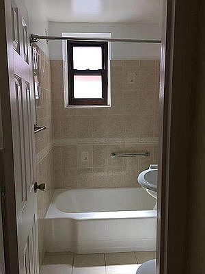 3rd image of 83-25 Vietor Ave #4