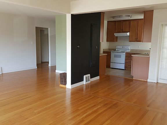 4th image of 83 Lupine Ave