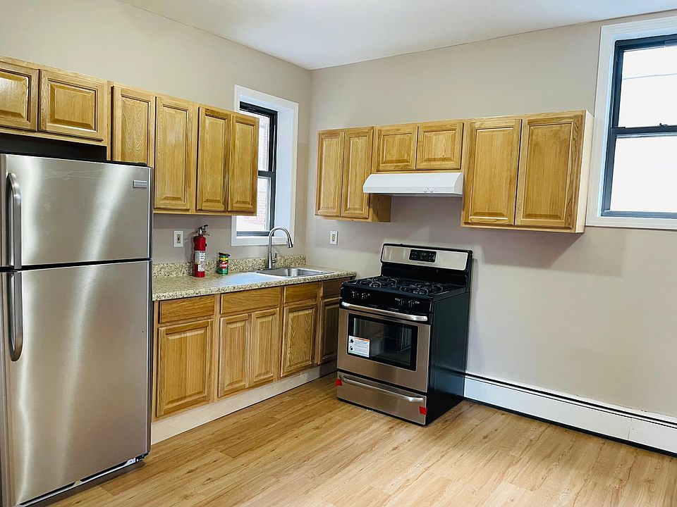 1st image of 192 S Columbus Ave #2