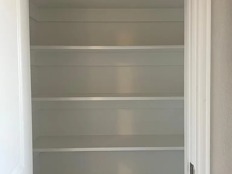 588 Hutchinson Ln — Photo 14