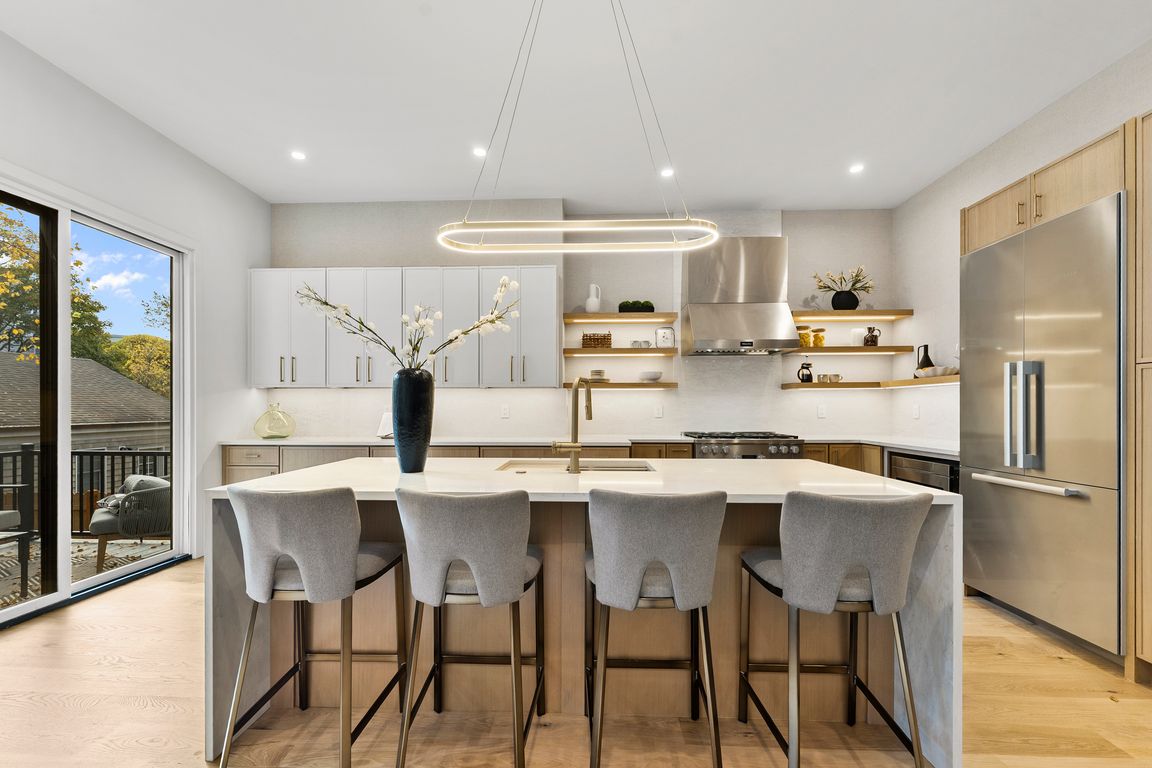 next background image