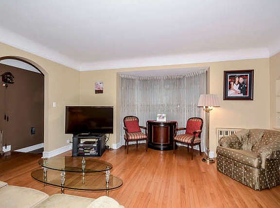 4th image of 4861 W Catalpa Ave