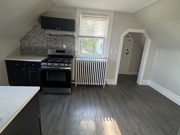2nd image of 440 Union Ave APT 3
