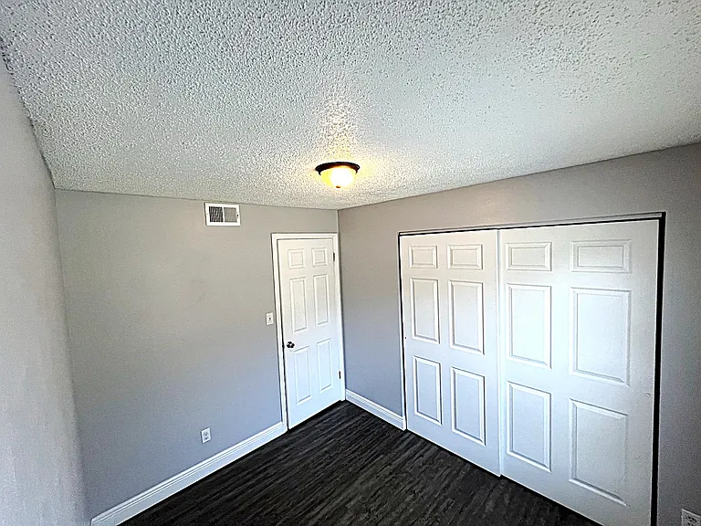 Villas Of Oakdale — Photo 7