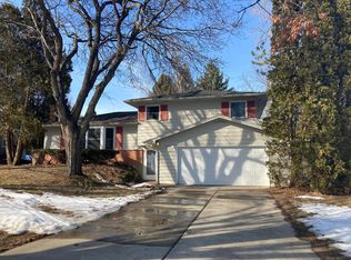 6010 Hempstead Rd, Madison, WI 53711