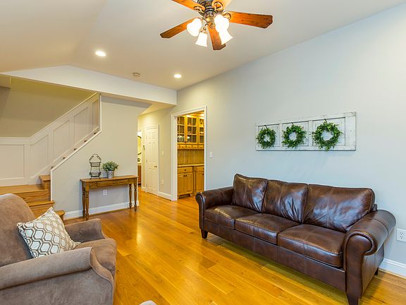 4th image of 3464 Dorothy Dr
