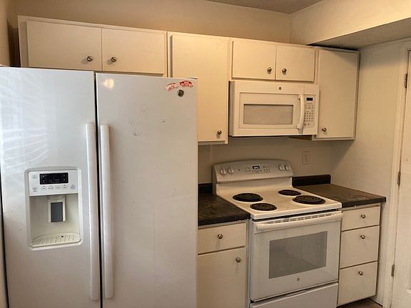 4th image of 406 Yund St