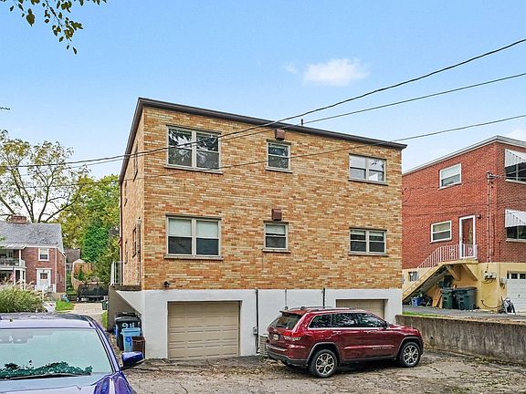 3rd image of 94 W Vernon Ln