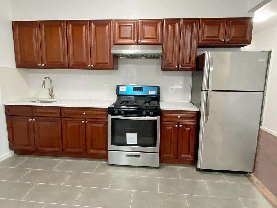 1st image of 10203 Jamaica Ave Floor 2