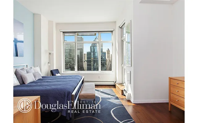 Rented by Douglas Elliman | media 17
