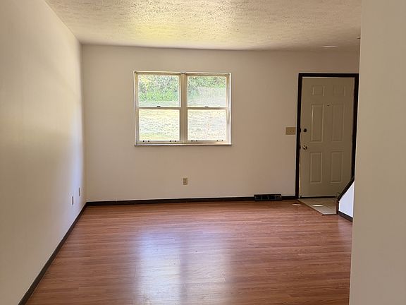 4th image of 900 5th St #11571925