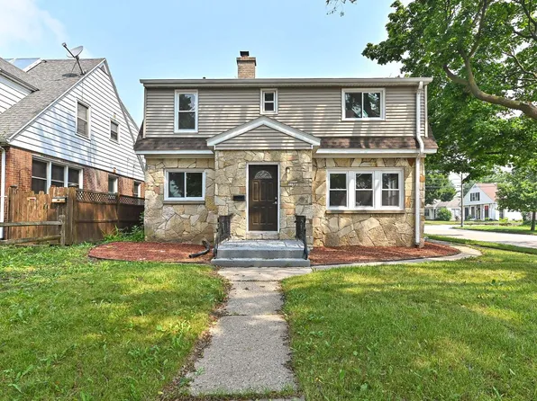 7702 West Keefe AVENUE, Milwaukee, WI 53222