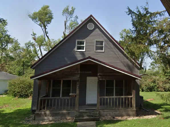 409 W Mulberry St, Chatham, IL 62629