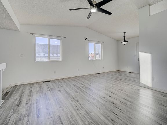 4th image of 4460 Borden Dr