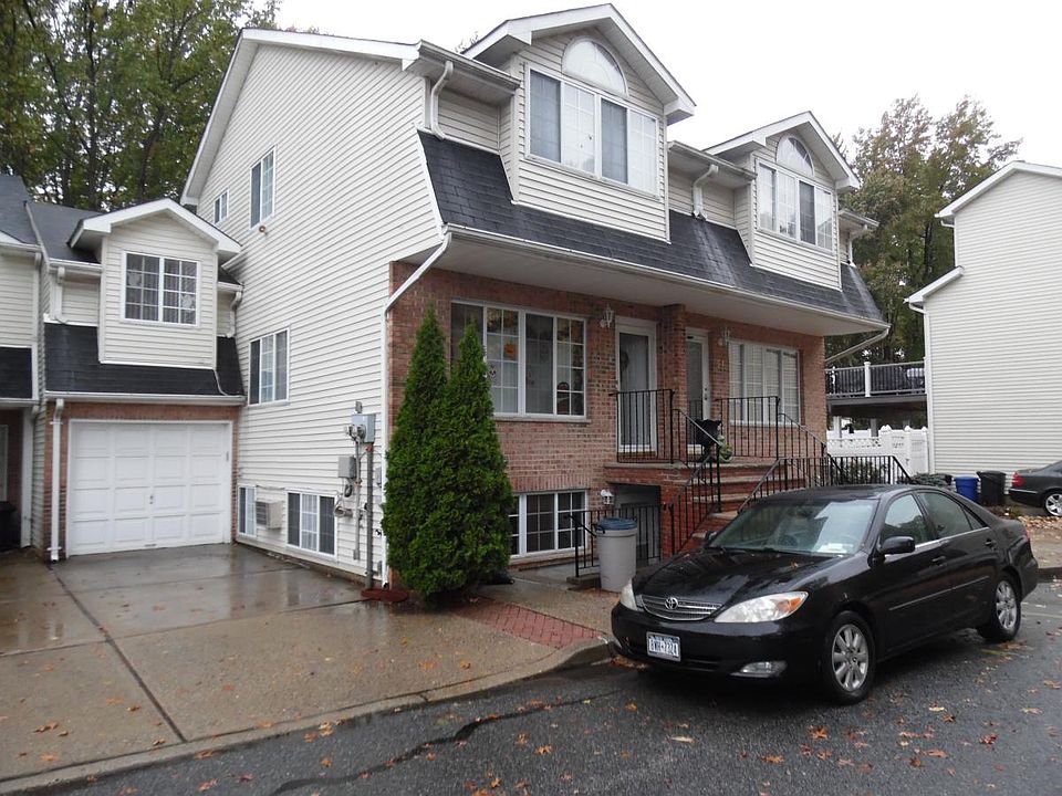 1st image of 49 Sharrotts Ln