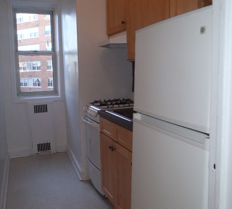 3rd image of 7272 112th St APT 3H