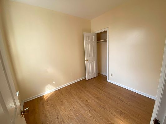 4th image of 450 49th St APT 15