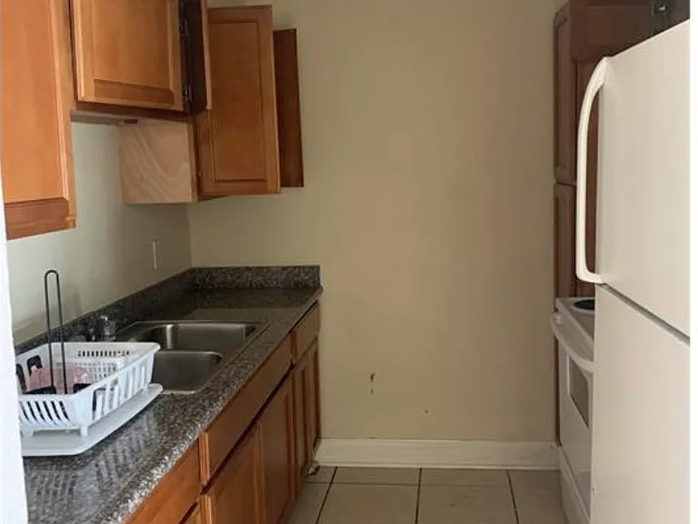 2031 Pace Blvd — Photo 2
