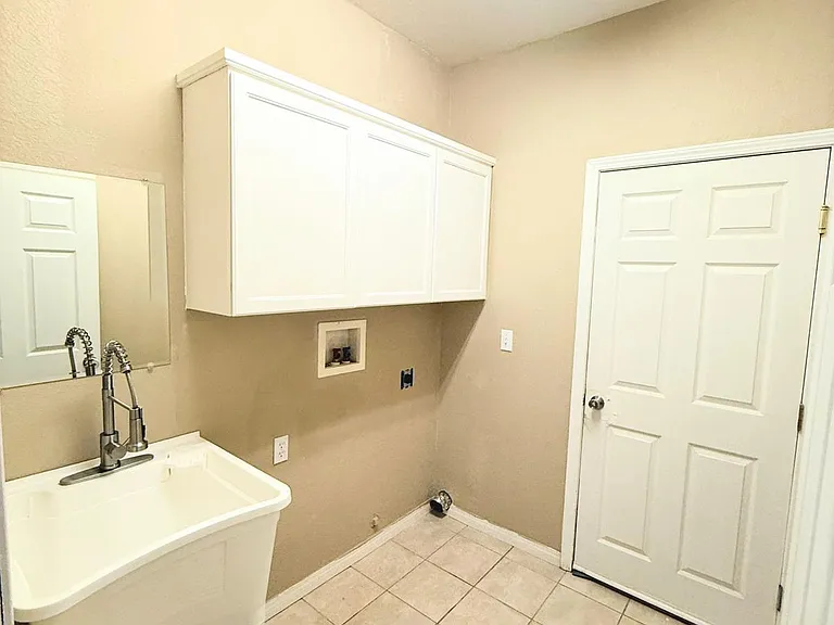 8173 Viburnum Ave — Photo 12
