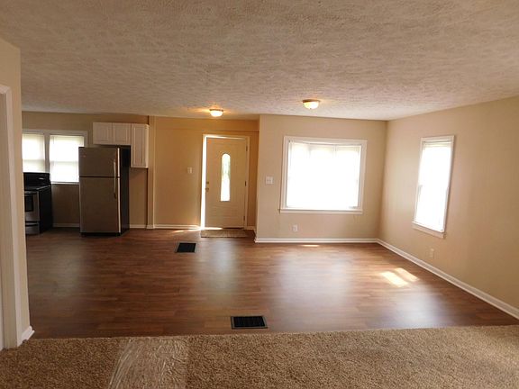 3rd image of 11442 E 63rd St