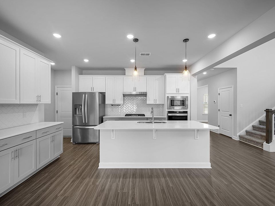 1st image of 143 Lucca Dr