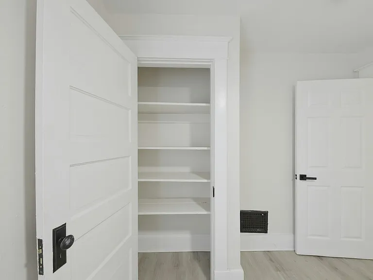1400 Woodlawn Ave #1400 — Photo 17