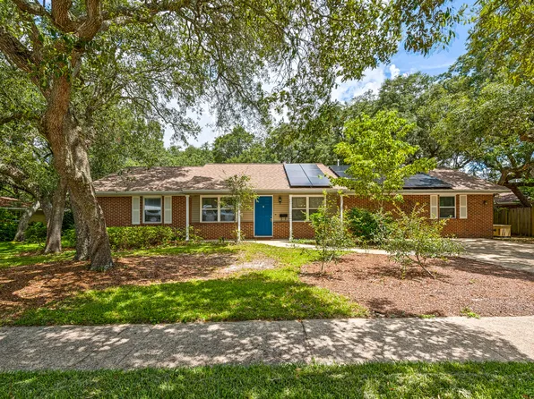 13 Higdon Ct, Fort Walton Beach, FL 32547