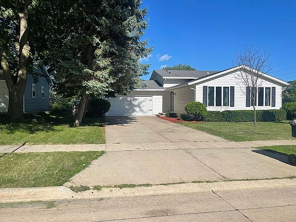 2nd image of 320 Barnett Dr