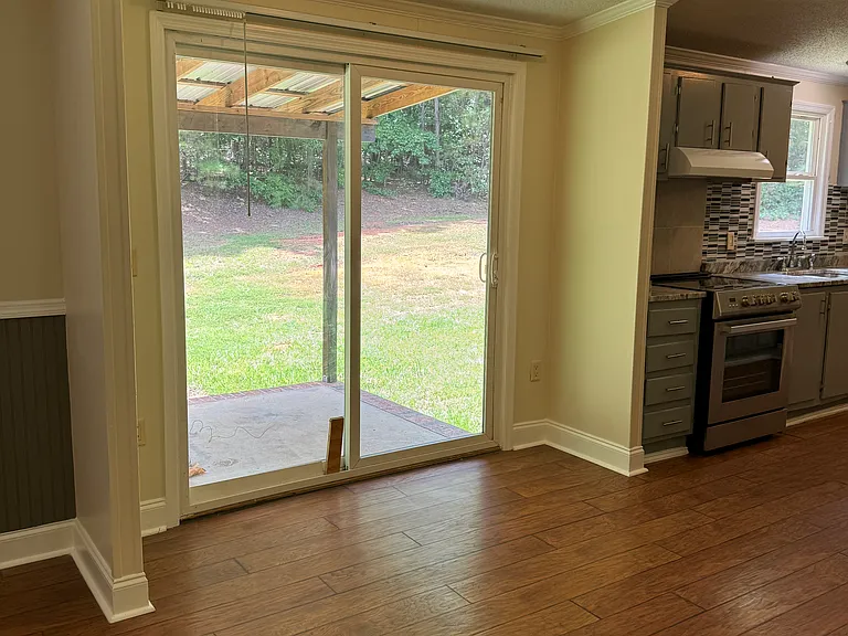 517 Augusta Street Ext — Photo 11