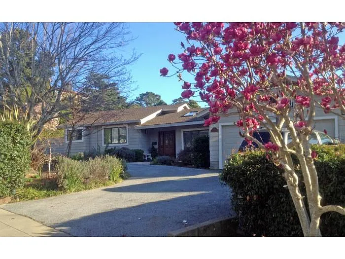 241 Gramercy Dr photo 1
