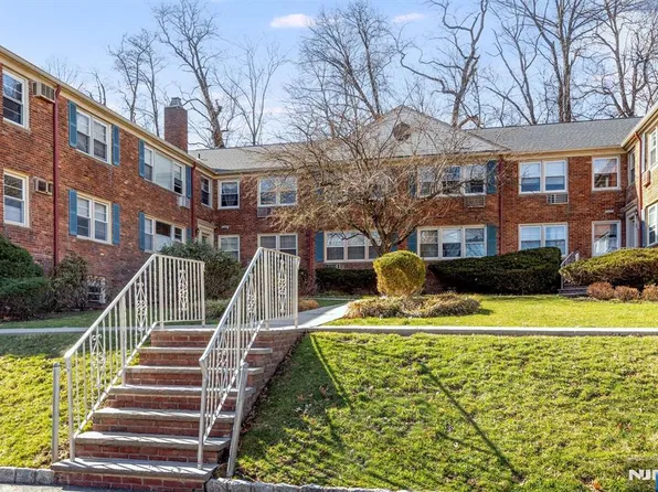 24 Hutton Ave APT 35, West Orange, NJ 07052
