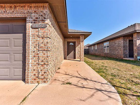 4th image of 1852 Cypress Ln