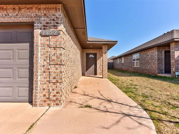 1852 Cypress Ln, El Reno, OK 73036
