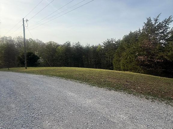 2nd image of 1926 Greenbriar Rd