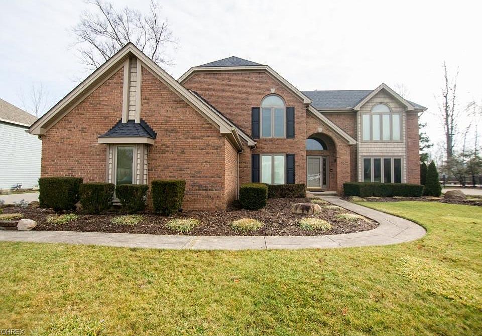 1st image of 3059 Forest Lake Dr