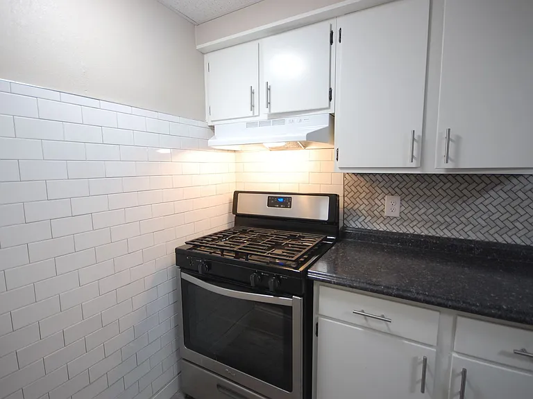 716 Benton St #1-4 — Photo 10