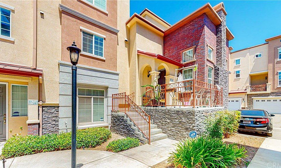1st image of 13649 Foster Ave Unit 4