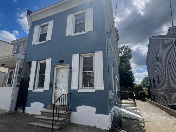 1806 W 8th St, Wilmington, DE 19805