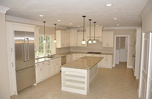 5th image of 4 Stonemoor Dr