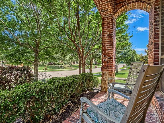 4th image of 1524 Bellnap Dr