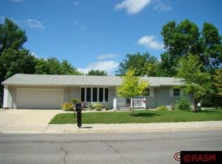 2804 E Main St, Mankato, MN 56001