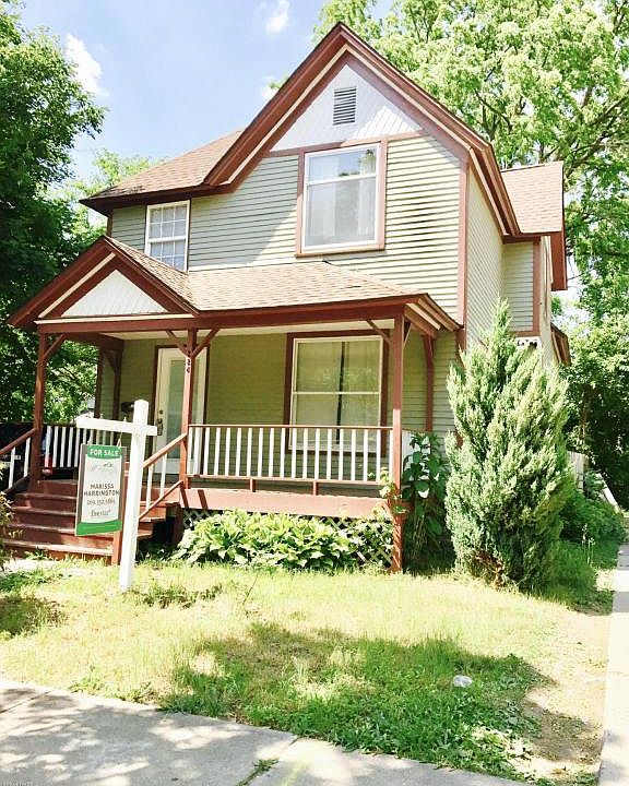 1st image of 224 Burr Oak St