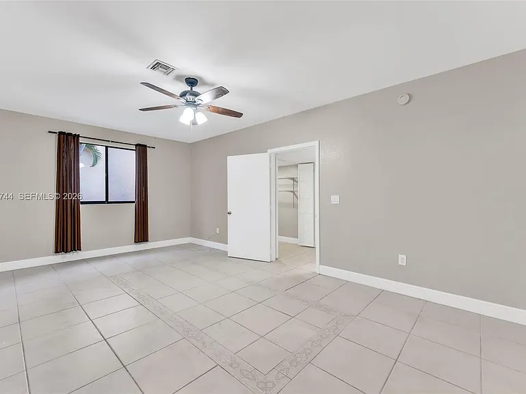 3491 NW 21st St — Photo 3
