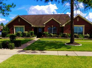 11203 Armstrong Ln, Pearland, TX 77584