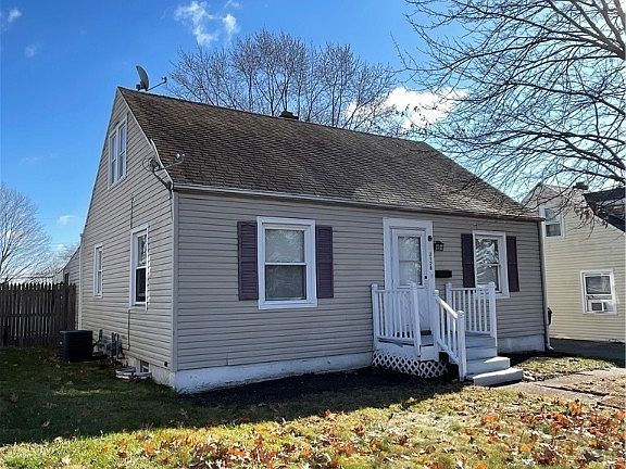 3rd image of 2126 Meriline Ave