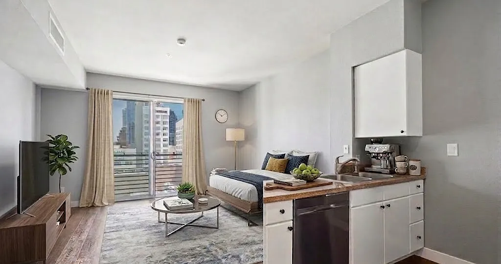 Studio, 483 sqft, $2,395 — Photo 3